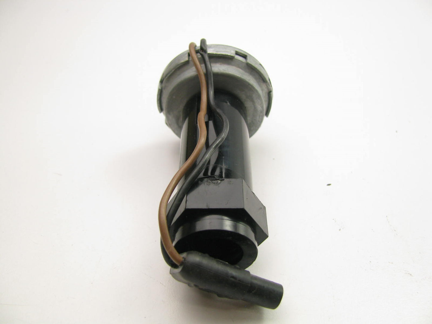 New Out Of Box OEM Ford VSS Vehicle Speed Sensor E4AZ-9E731-A ( SC31)
