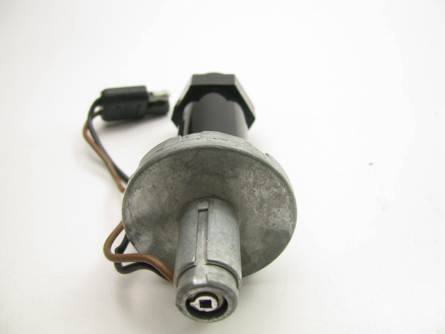 New Out Of Box OEM Ford VSS Vehicle Speed Sensor E4AZ-9E731-A ( SC31)