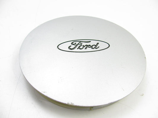 (1) NEW UNBOXED OEM Ford Silver Center Cap E4DC-1A097-AA  6 7/32''  1984-1986 LTD