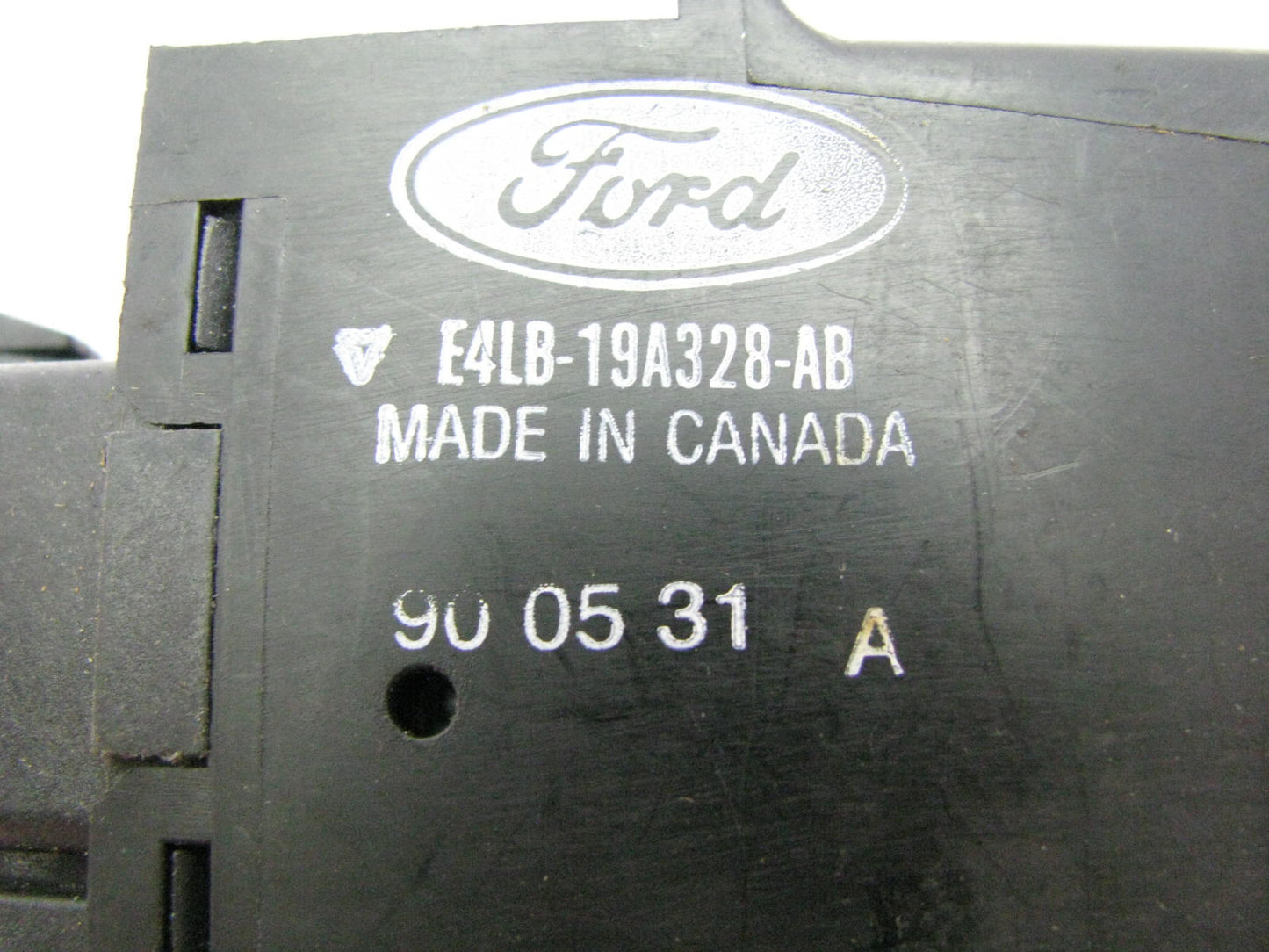 NEW - OUT OF BOX E4LB-19A328-AB Rear Defroster Switch 1984-1989 Lincoln Mark VII