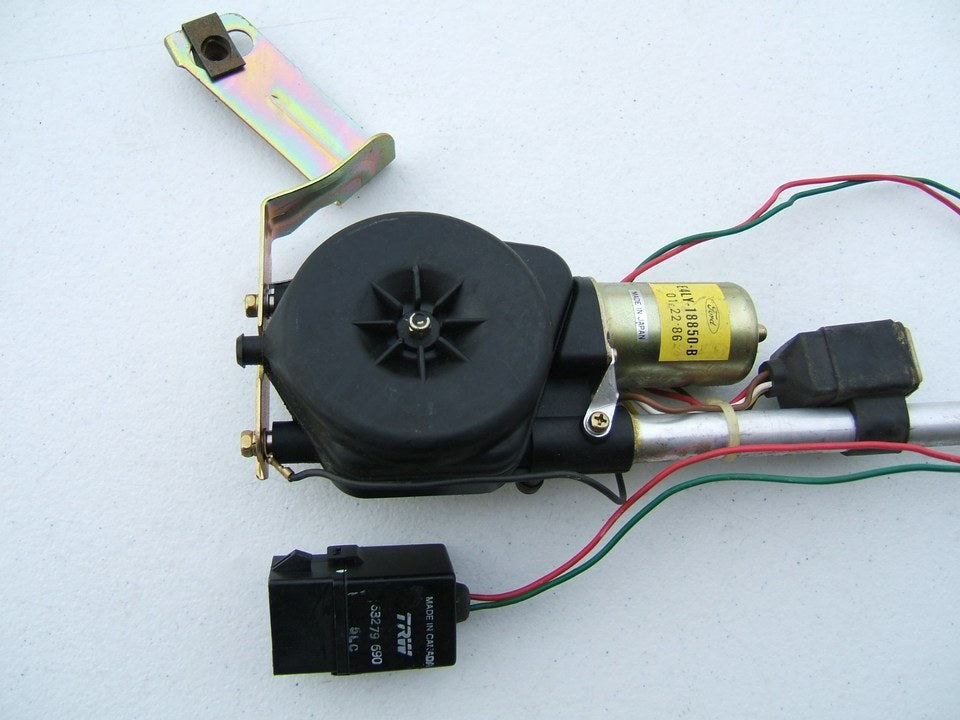 NEW - OUT OF BOX - OEM Ford E4LY-18850-B Power Antenna - 1984 Lincoln Mark VII