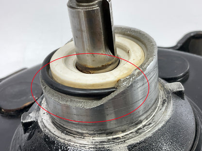 DAMAGED CORE - E4SH-19D623-AA HR980 A/C Compressor - SEE PHOTOS