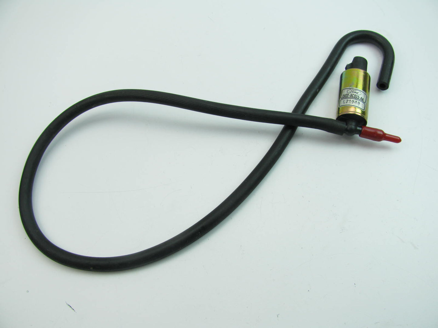 NEW OUT OF BOX- OEM Ford E4TF-9C915-AA Vapor Canister Purge Valve W/ Vacuum Hose