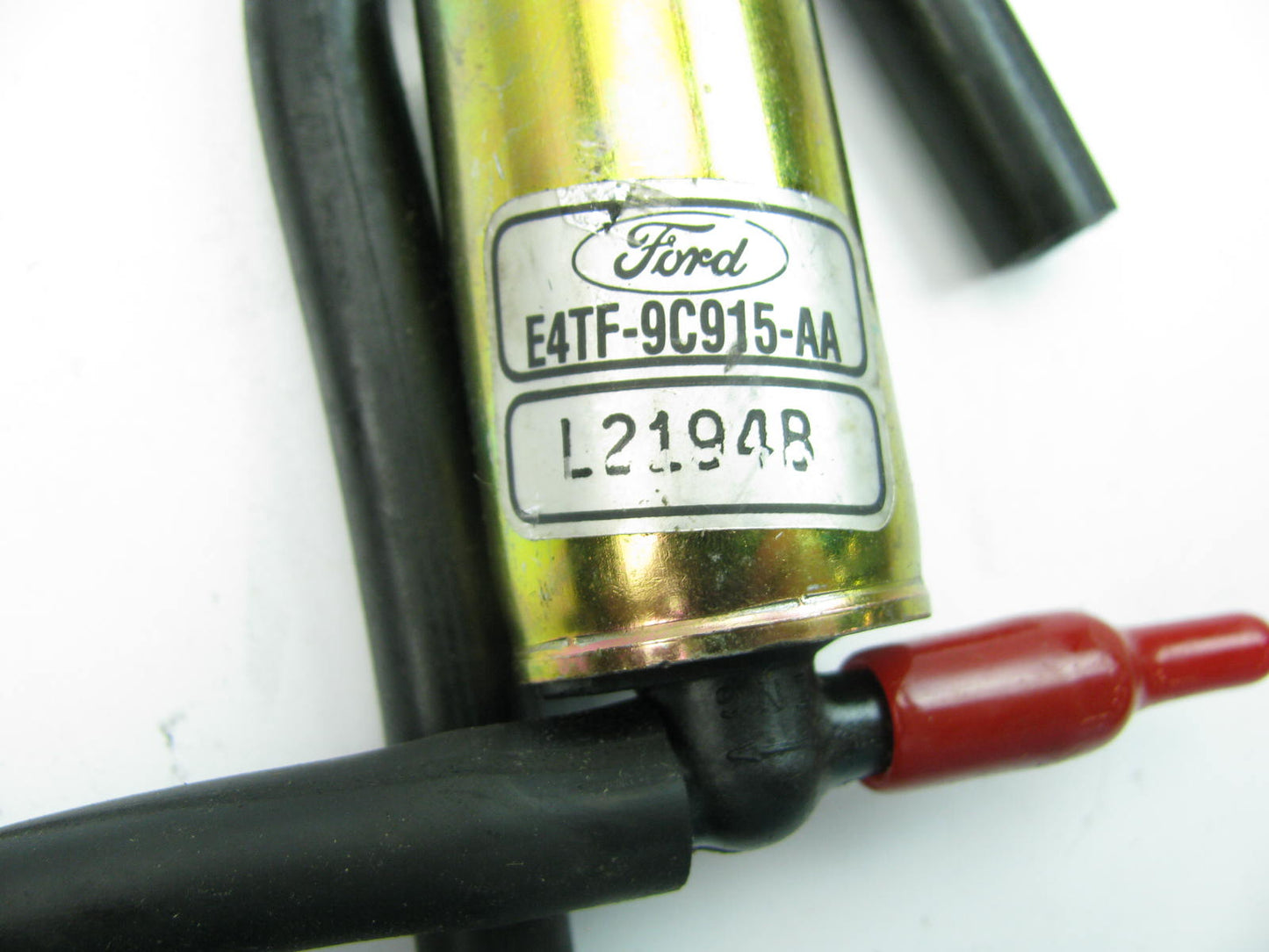 NEW OUT OF BOX- OEM Ford E4TF-9C915-AA Vapor Canister Purge Valve W/ Vacuum Hose