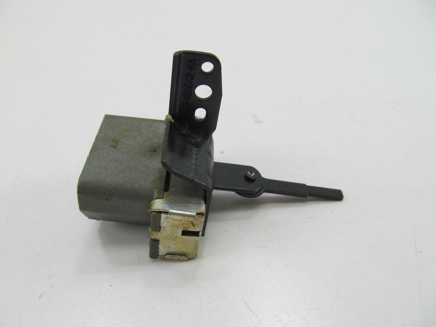 NEW - OUT OF BOX - OEM Ford E4VH-19A642-AA HVAC Blower Control Switch