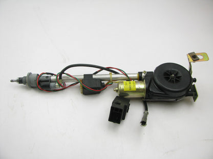 NEW UNBOX 1984 Lincoln Town Car - W/O CB Radio - OEM Ford Antenna # E4VY-18850-B