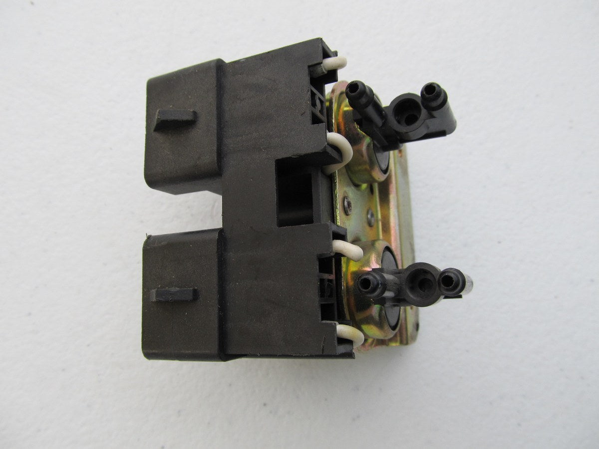 NEW - OUT OF BOX - OEM Ford E4ZE-9D474-E3A EGR Vacuum Valve Solenoid 5.0L 302 V8