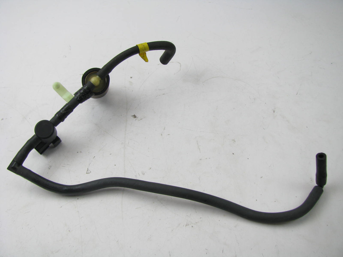 NEW - OUT OF BOX - OEM Ford E4ZF-9C915-AA Vapor Canister Purge Valve & Hose Tube