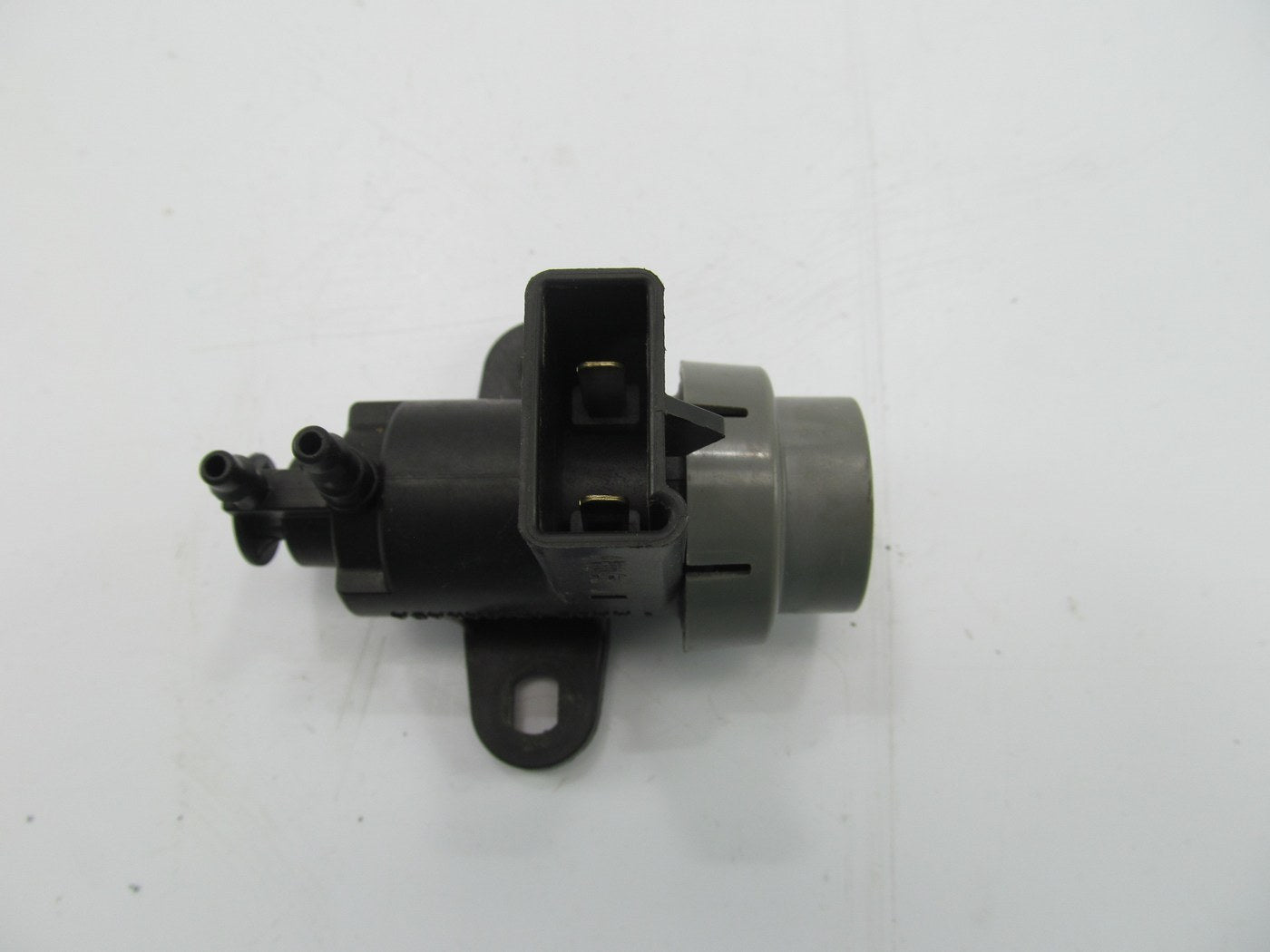 NEW - OUT OF BOX - OEM Ford E53E-9J459-A1A EGR Vacuum Valve Solenoid