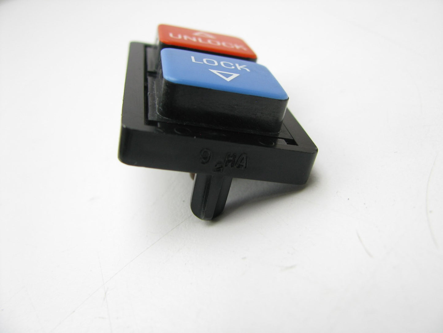 NEW - OUT OF BOX - OEM Ford E57B-14017-AA Door Lock Un-lock Switch