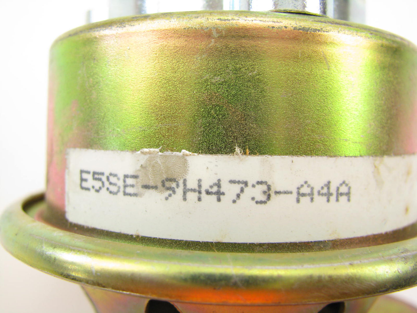 NEW - OUT OF BOX FORD E5SE-9H473-A4A EGR Valve Assembly - EGV267 CX1097A