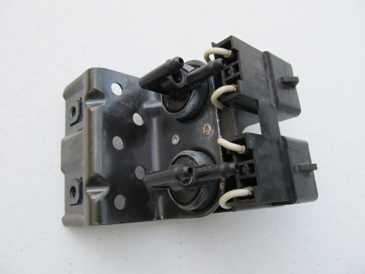 NEW - OUT OF BOX - OEM FORD E6AE-A3A EGR Vacuum Valve Solenoid