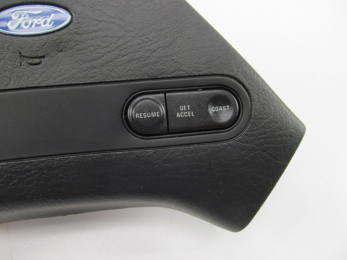 NEW UNBOXED OEM Ford Horn Pad W/ Cruise Control Switch For 1986-88 Taurus Sable