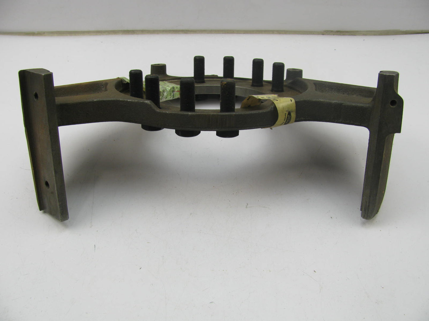 NEW OUT OF BOX E6HZ-2B540-D Front Right Dayton Disc Brake Adapter 1987 9.5M 12M