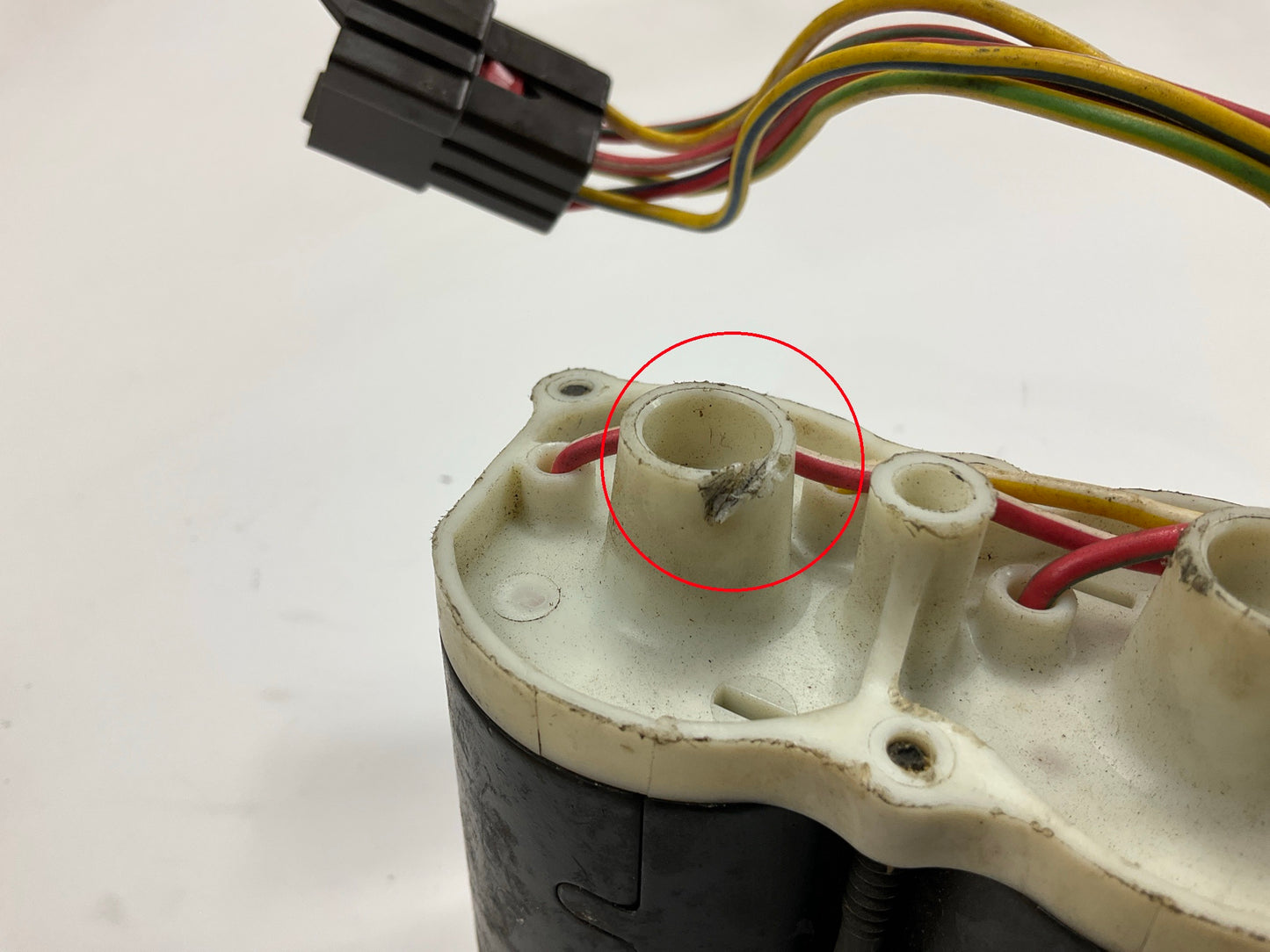 DAMAGED (CHIPPED) E6LF-14547-AA Right Seat Regulator Motor 1986-1987 Continental
