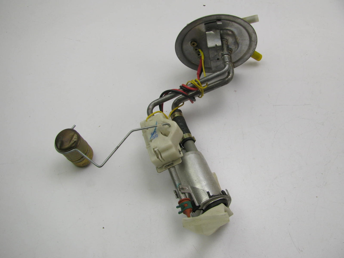 NEW - OUT OF BOX - OEM Ford E6UF-9H307-AA Fuel Pump & Sender - Midship Tank