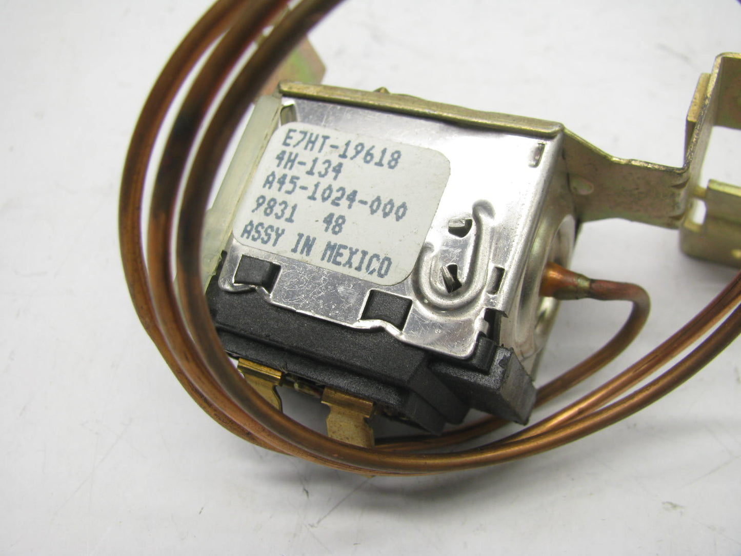 NEW - UNBOXED FORD E7HT-19618 A/C Evaporator Thermostat 1988-1990 L-Series