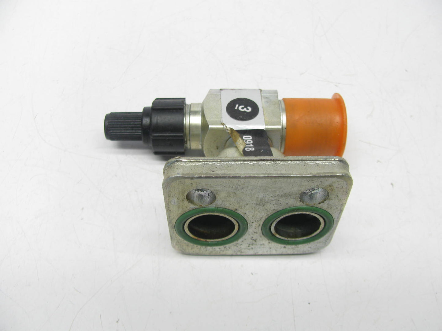 NEW - OUT OF BOX FORD E7HT-19E574-BA A/C High Pressure Valve 84-90 F600/800 FTO
