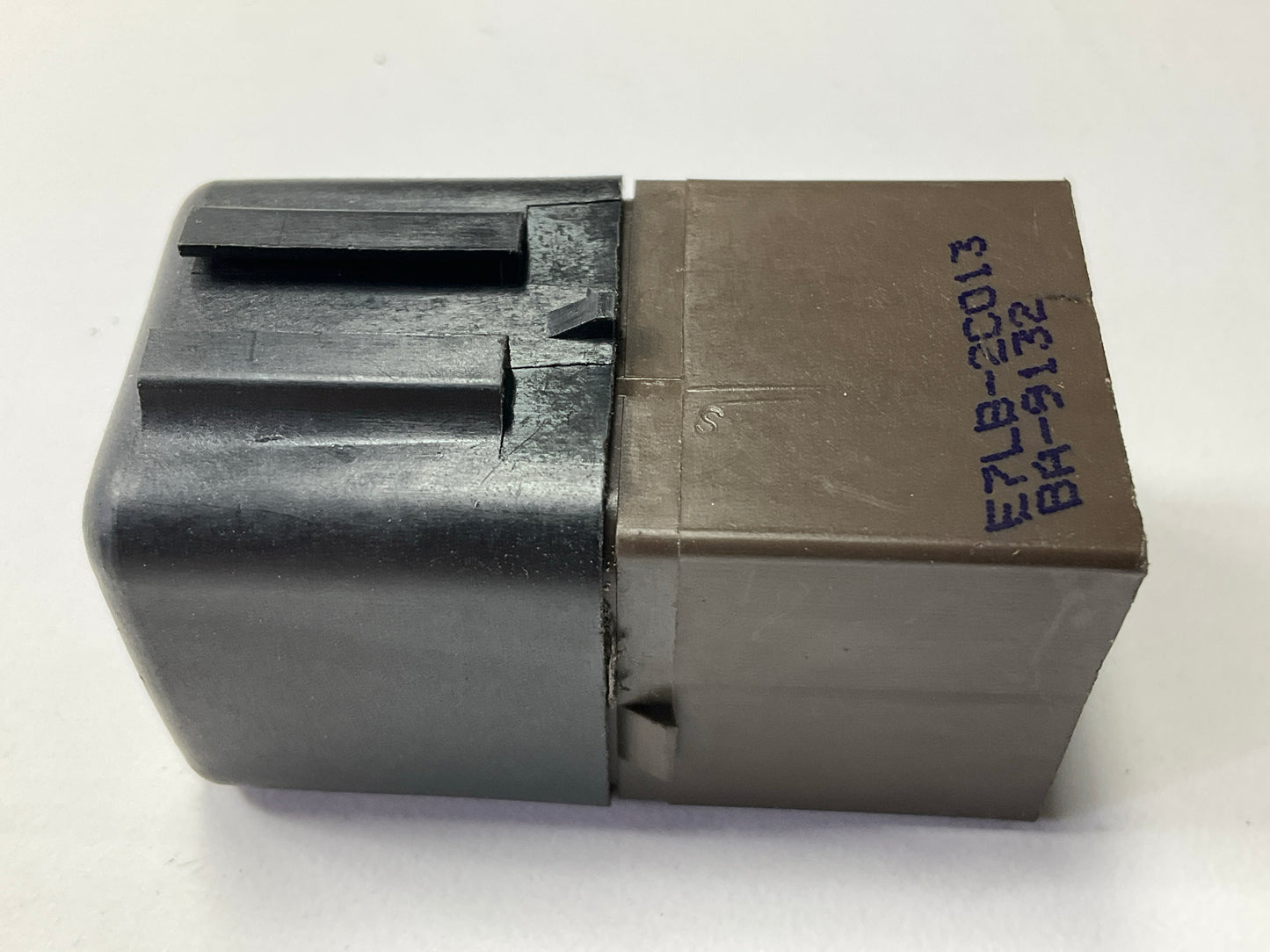 NEW - OUT OF BOX - OEM FORD E7LB-2C013-BA ABS Relay