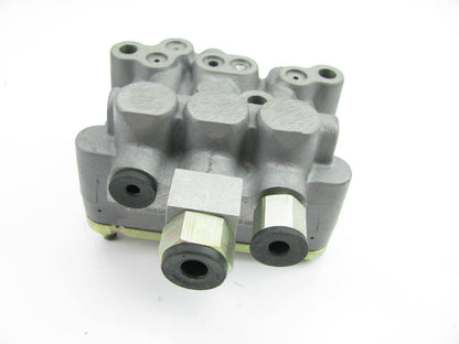 NEW - OUT OF BOX E7SZ-2C266-A ABS Valve Block 1987-1988 Thunderbird Cougar