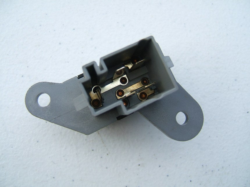 NEW - OUT OF BOX - Genuine OEM Ford E7TB-14A551-AA Rear Window Back Glass Switch