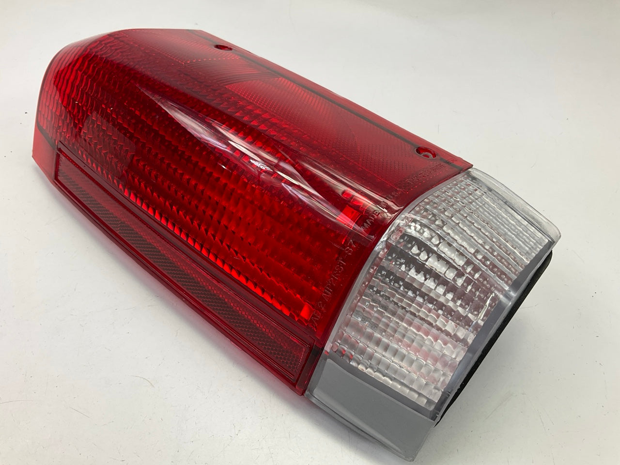 NEW Glo-Brite 165 Right Passengers Side Tail Light Lamp 87-91 F-150 F-250 F-350