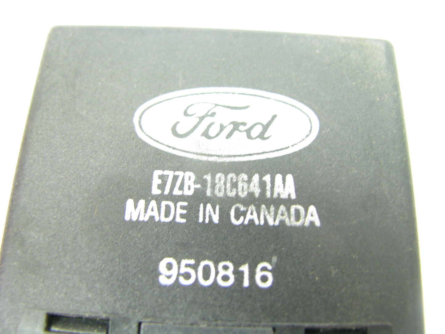 NEW - OUT OF BOX FORD E7ZB-18C641-AA Window Defroster Relay