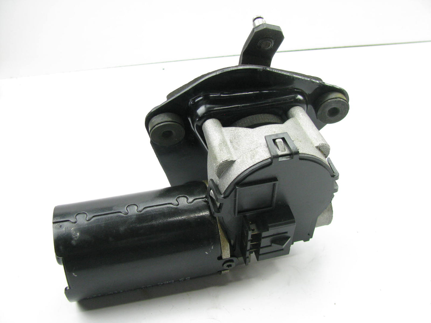 NEW - Out Of Box E7ZF-17504-AA Windshield Wiper Motor 1987-1990 Ford Mustang