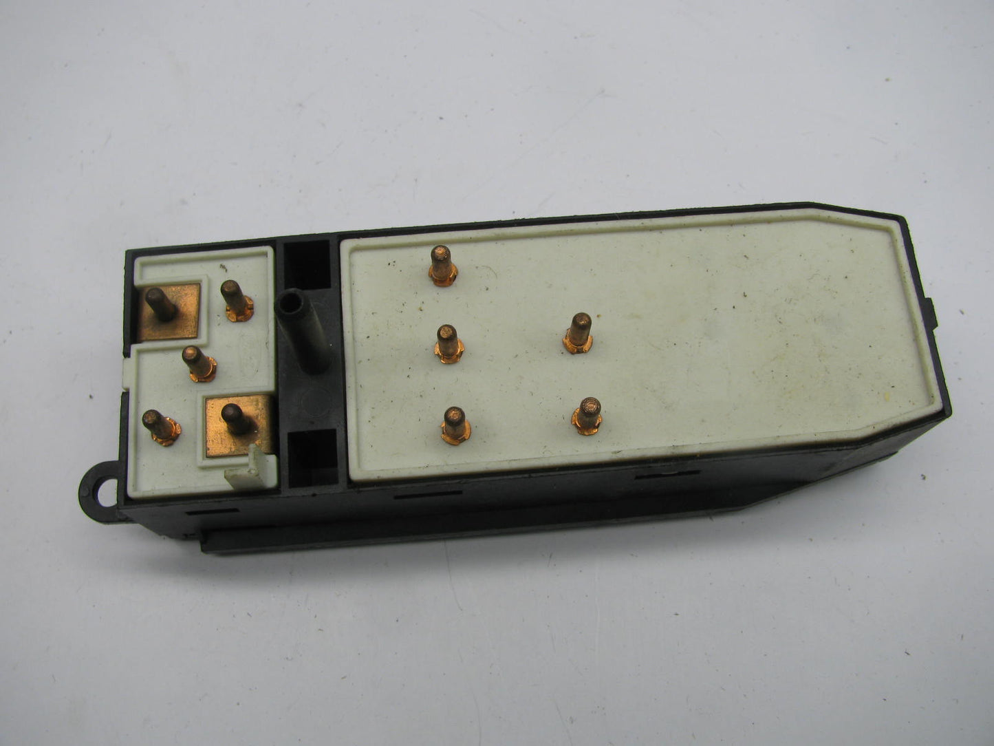 NEW - OUT OF BOX E80B-14540-CA Front Right Door Lock Switch 1988-89 Continental