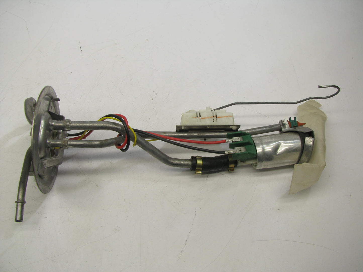 DAMAGED OUT OF BOX - E87F-9H307-FA-WOFLOAT-D Fuel Pump Module W/O FLOAT