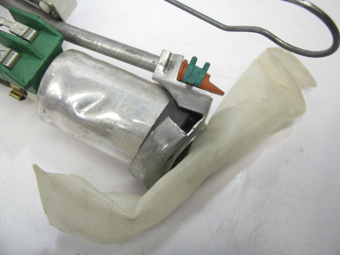 DAMAGED OUT OF BOX - E87F-9H307-FA-WOFLOAT-D Fuel Pump Module W/O FLOAT