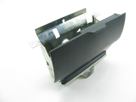NOS Instrument Dash Panel Ash Tray OEM 1998 Ford Crown Victoria E8AZ-5404824-A