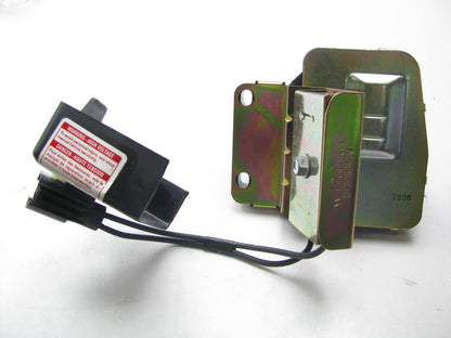 NEW - OUT OF BOX - OEM Ford E8DF-18D414-AA Heated Windshield Glass Relay