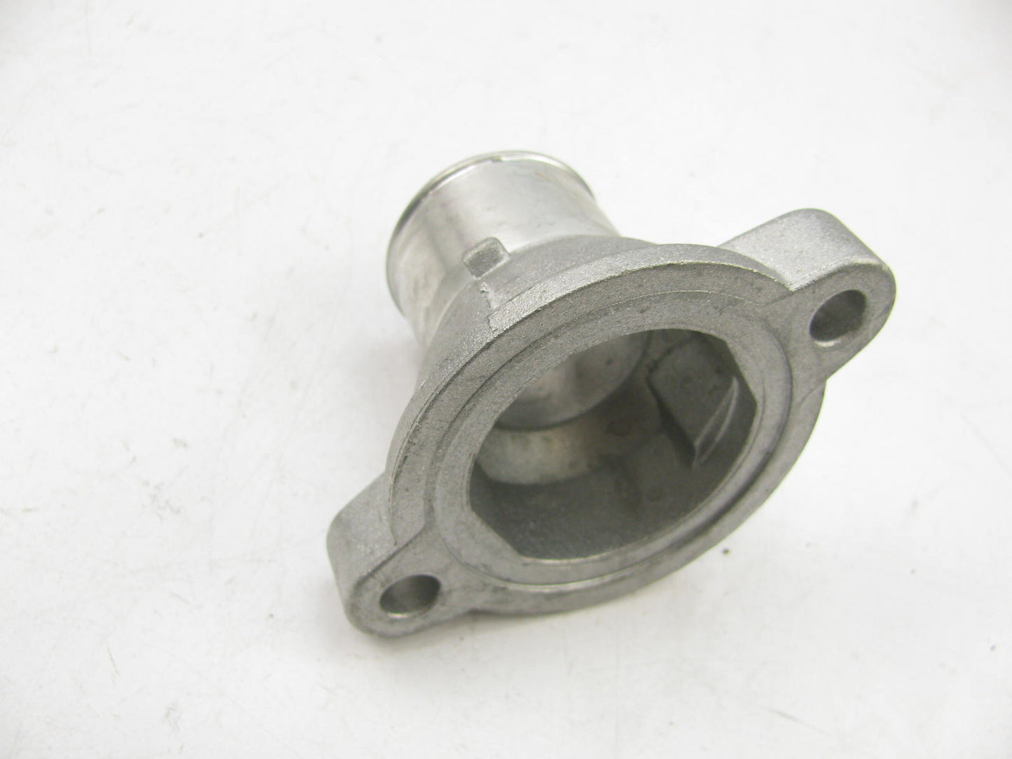 NEW - Out Of Box E8DZ-8592-D Coolant Water Outlet For 1986-1995 Ford 3.0L 3.8L
