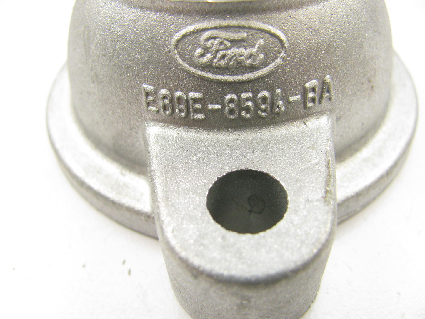 NEW - Out Of Box E8DZ-8592-D Coolant Water Outlet For 1986-1995 Ford 3.0L 3.8L