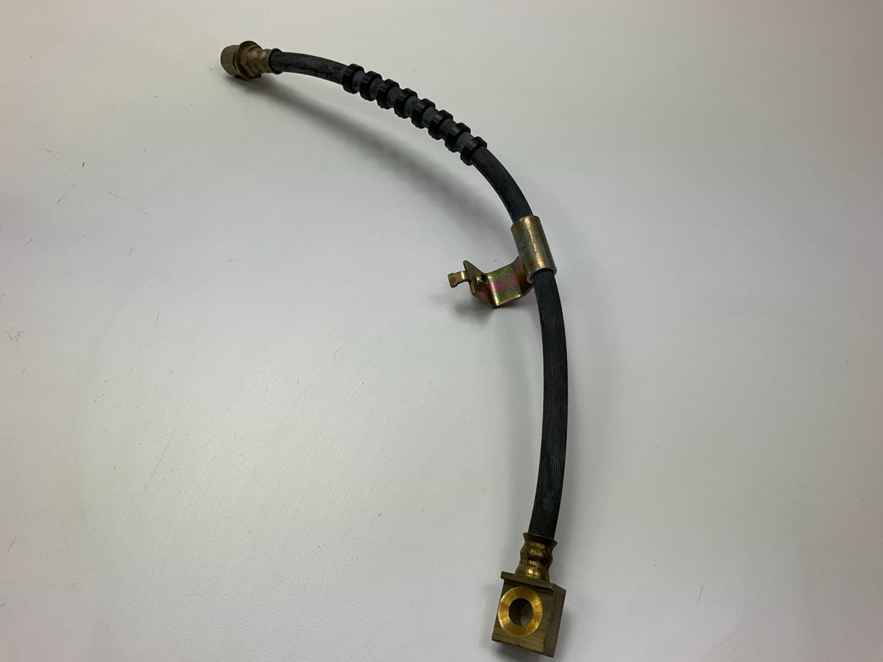 NEW - OUT OF BOX - OEM FORD E8EC-2B557-AA Front Left Brake Hose