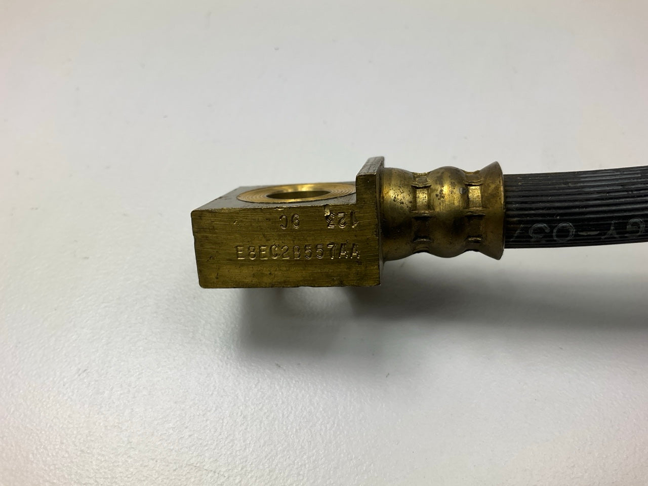 NEW - OUT OF BOX - OEM FORD E8EC-2B557-AA Front Left Brake Hose