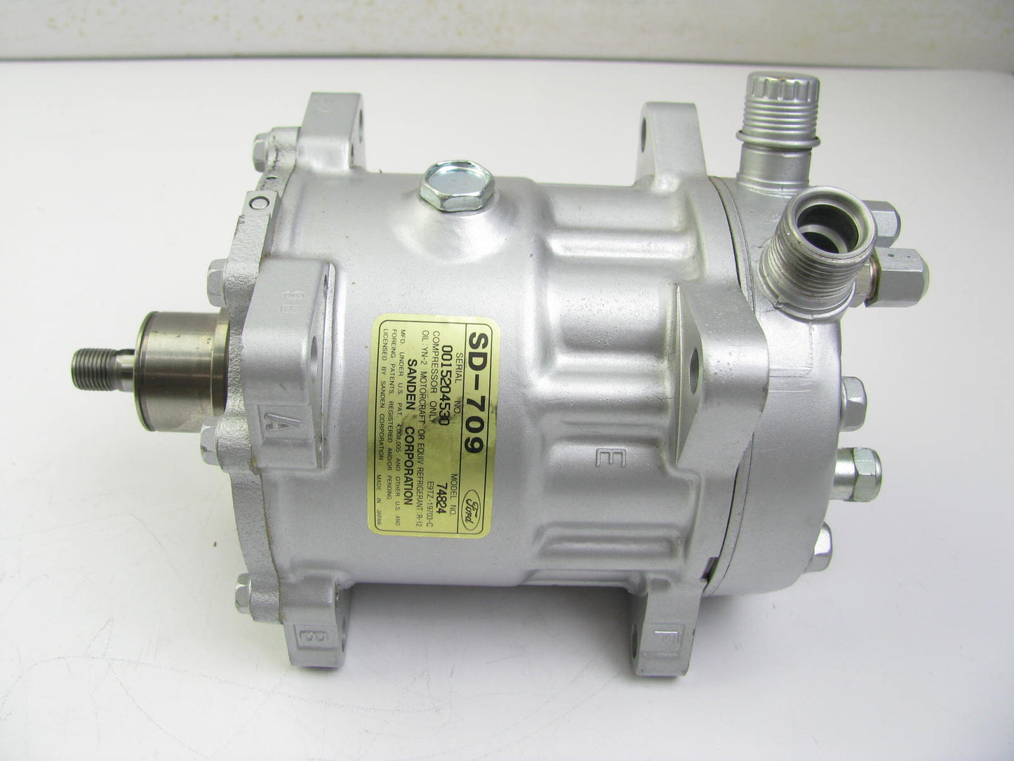 E8GY-19703-B A/C Compressor Without Clutch - 1987-1989 Mercury Tracer, Mazda 323