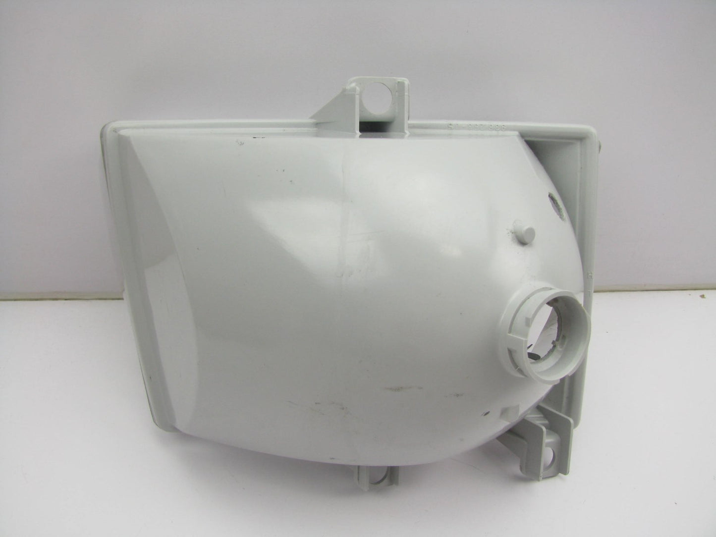NEW - Out Of Box E8HZ-13007-B-HOLE Front Left Headlight 1988-1990 Ford LA-LTA900