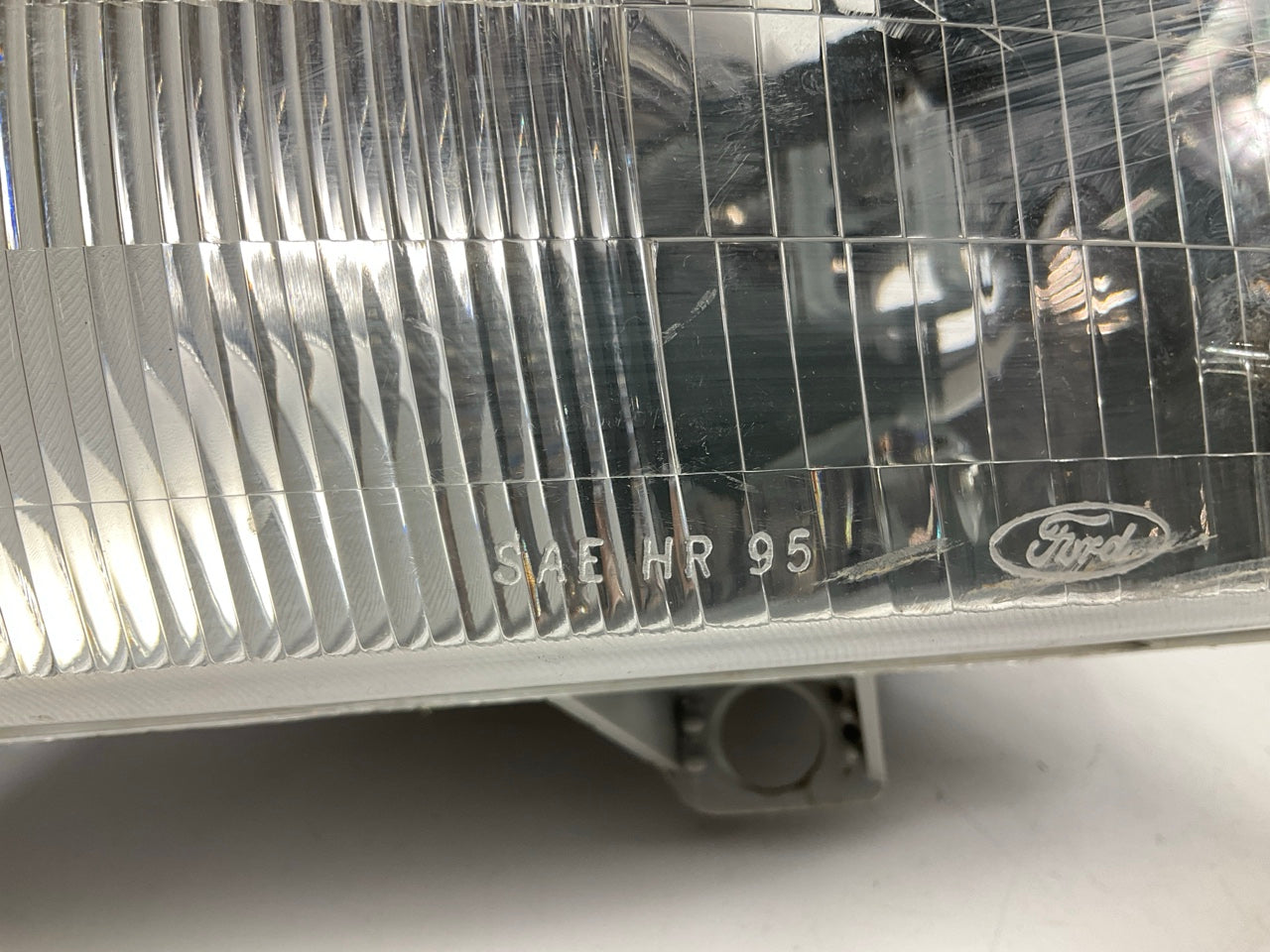 USED - OEM FORD E8HZ-13007-B Front Left Headlight Headlamp 1988-97 Aeromax