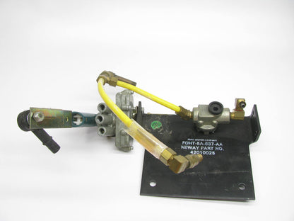 INCOMPLETE - E8HZ-5A712-D Rear Suspension Level Valve 1988-1990 L-Series Neway