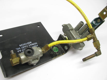 INCOMPLETE - E8HZ-5A712-D Rear Suspension Level Valve 1988-1990 L-Series Neway