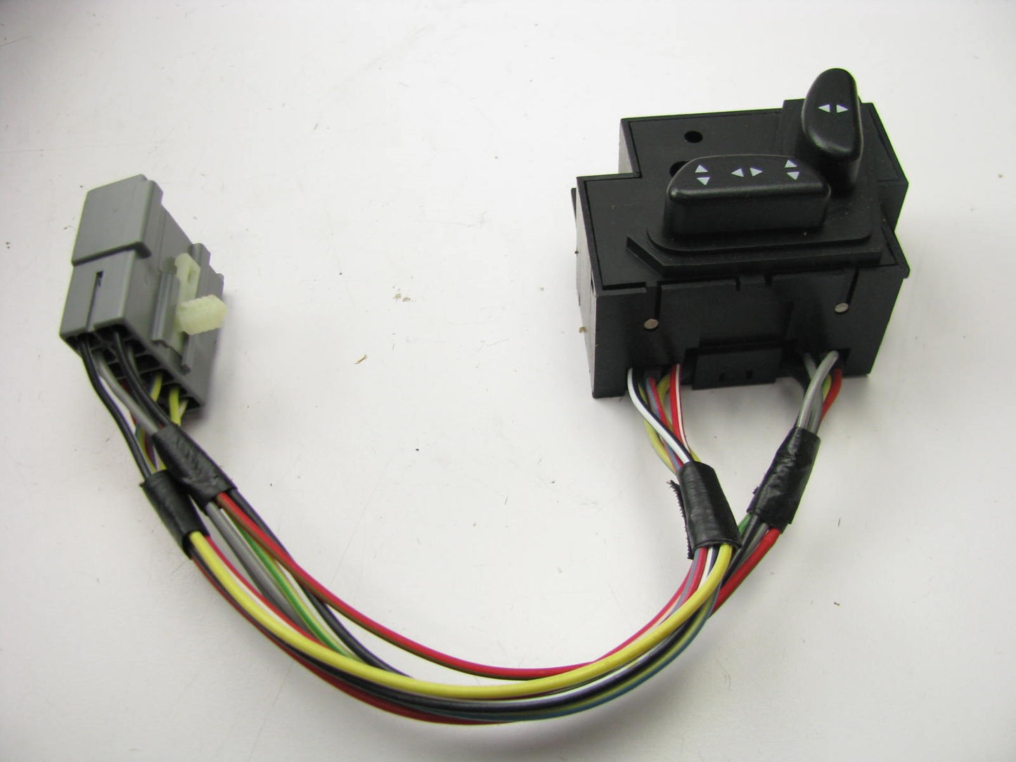 NEW - OUT OF BOX - OEM Ford E8LB-14A701-BA Power Seat Adjust Switch RIGHT SIDE