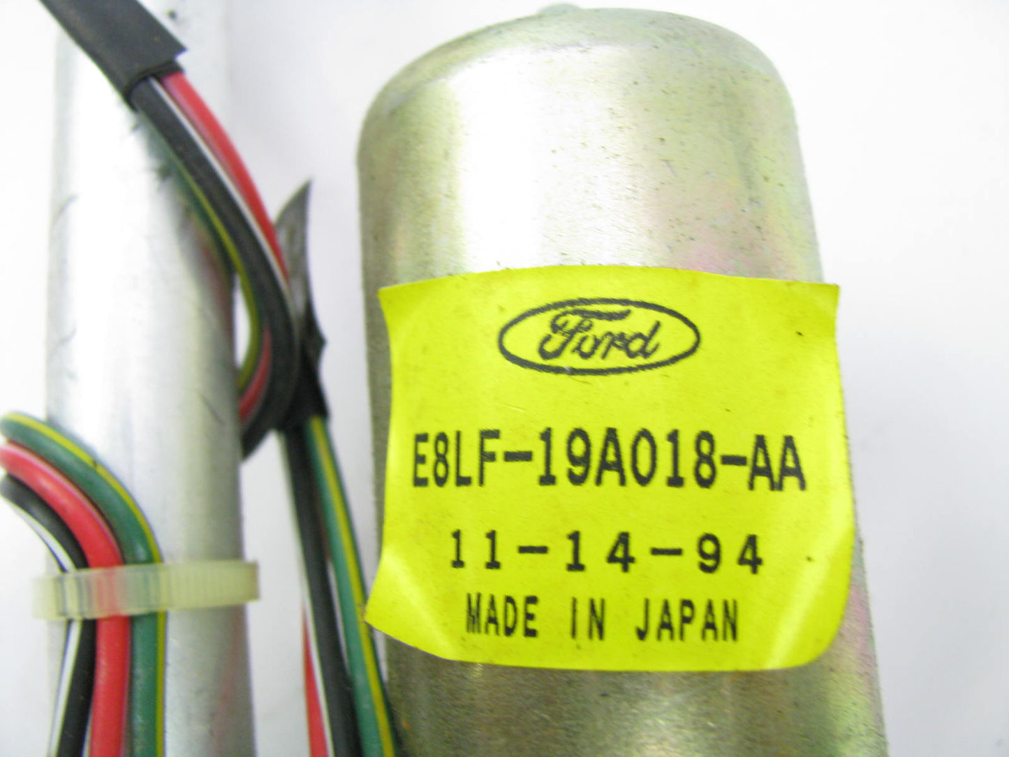 NEW - OUT OF BOX - OEM Ford E8LF-19A018-AA Power Antenna 85-90 Lincoln Mark VII