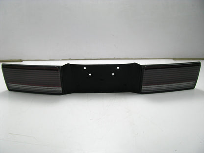 1988-1989 Lincoln Continental Center Tail Light Lamp - Slight Damage - See Photo