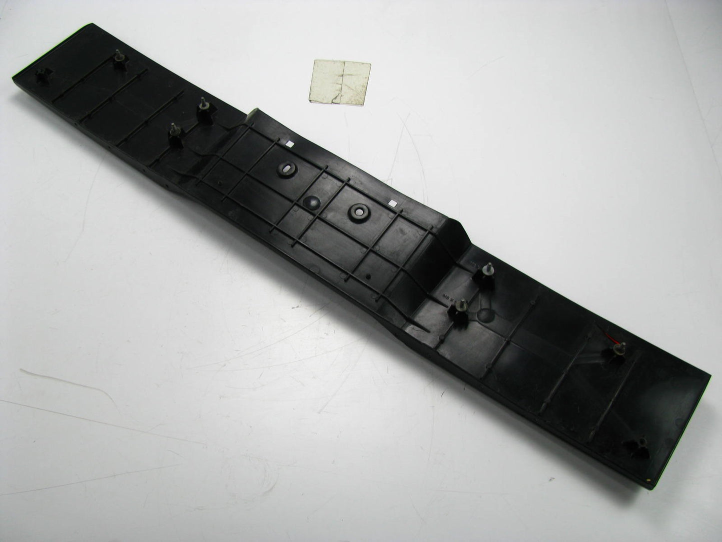 1988-1989 Lincoln Continental Center Tail Light Lamp - Slight Damage - See Photo
