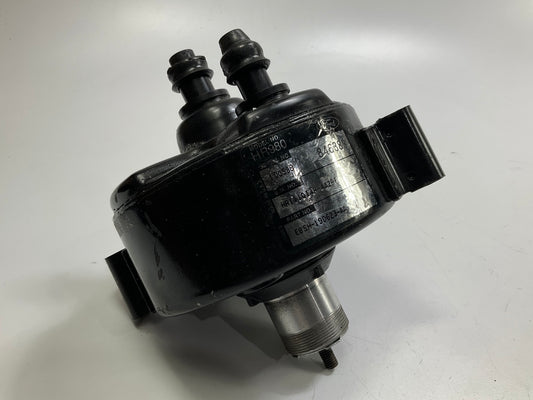 NEW UNBOXED OEM Ford E8SH-19D623-AA A/C Compressor HR980 W/O Clutch