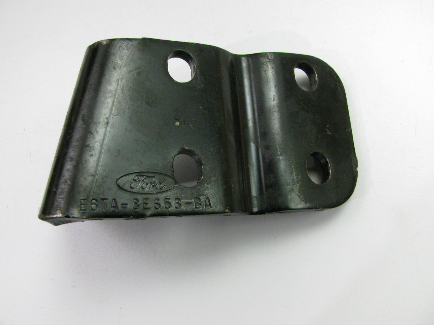 NEW - OUT OF BOX FORD E8TA-3E653-BA Steering Stabilizer Damper Bracket Kit