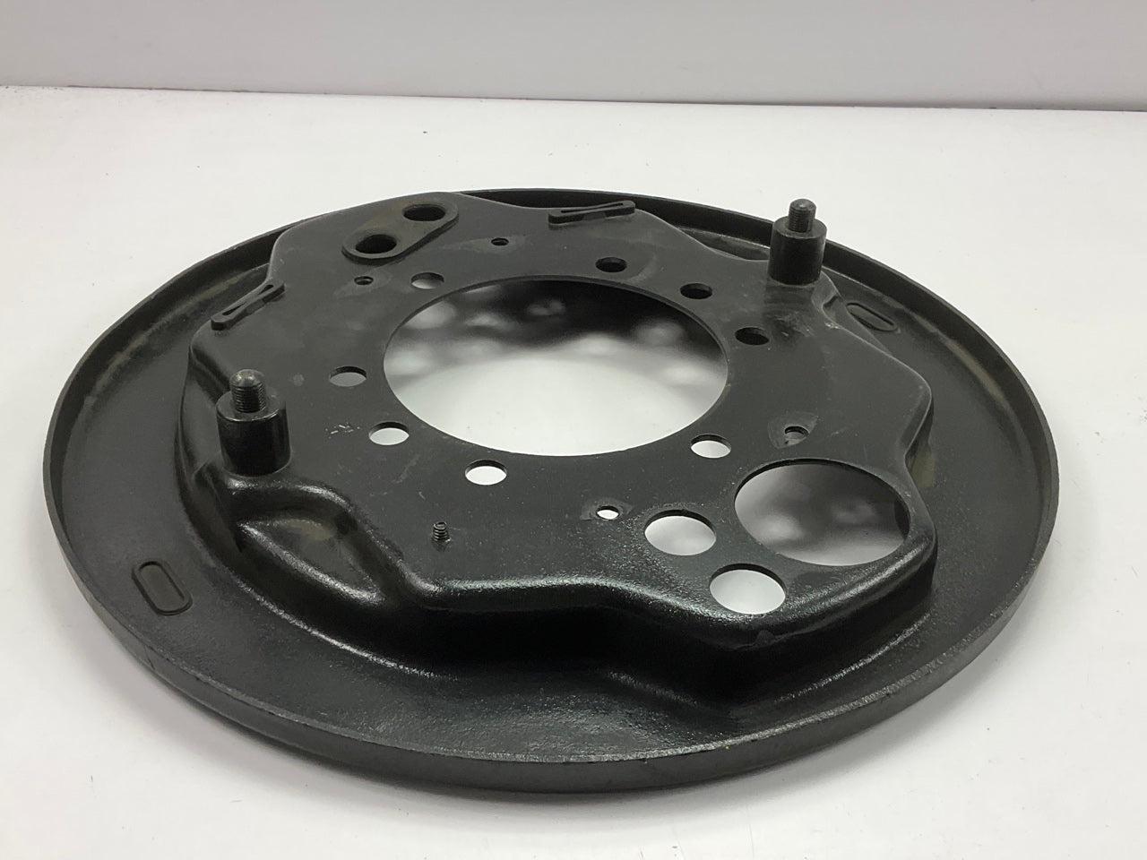 NEW UNBOXED LUCAS E9425CVX Right Rear Drum Brake Backing Plate For Ford 15X5''