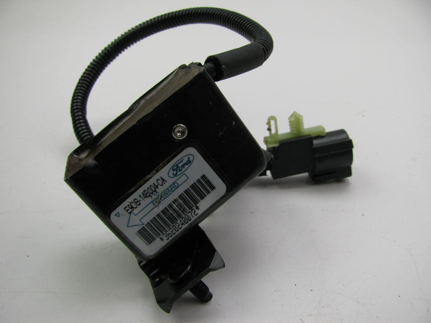 NEW - OUT OF BOX - OEM Ford E9OB-14B004-CA SRS Crash Impact Sensor